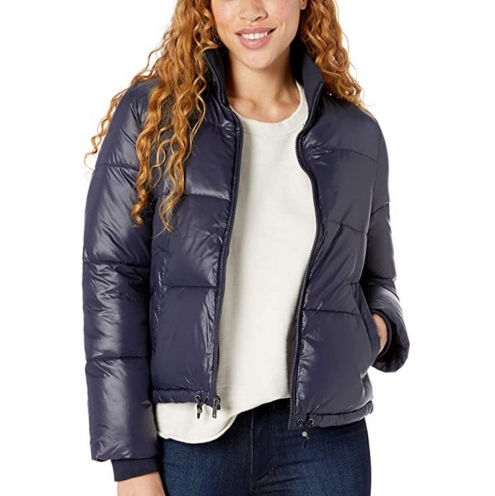 UGG Izzy Puffer Jacket in Navy